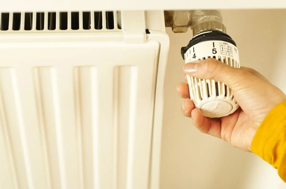 Tankless vs. Traditional Water Heaters: Pros, Cons & Costs